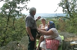 XXX Abuela rubia videos porno xxx en español latino flaca recibe dos pollas